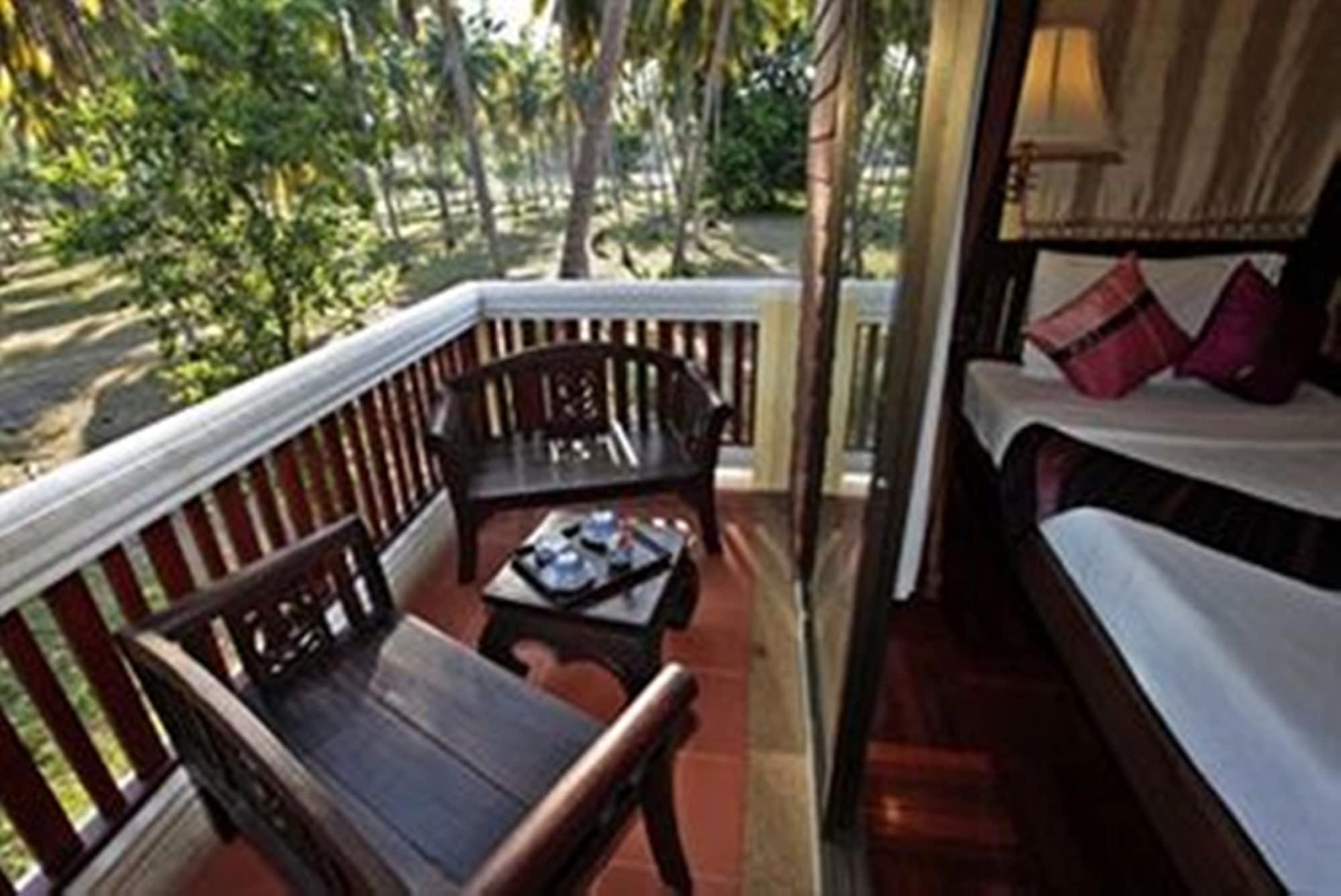 Coral Hotel Bangsaphan Bang Saphan Dış mekan fotoğraf