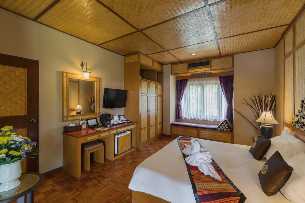 Coral Hotel Bangsaphan Bang Saphan Dış mekan fotoğraf